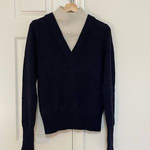 Brand new Sandro women’s sweater size 1 navy/white